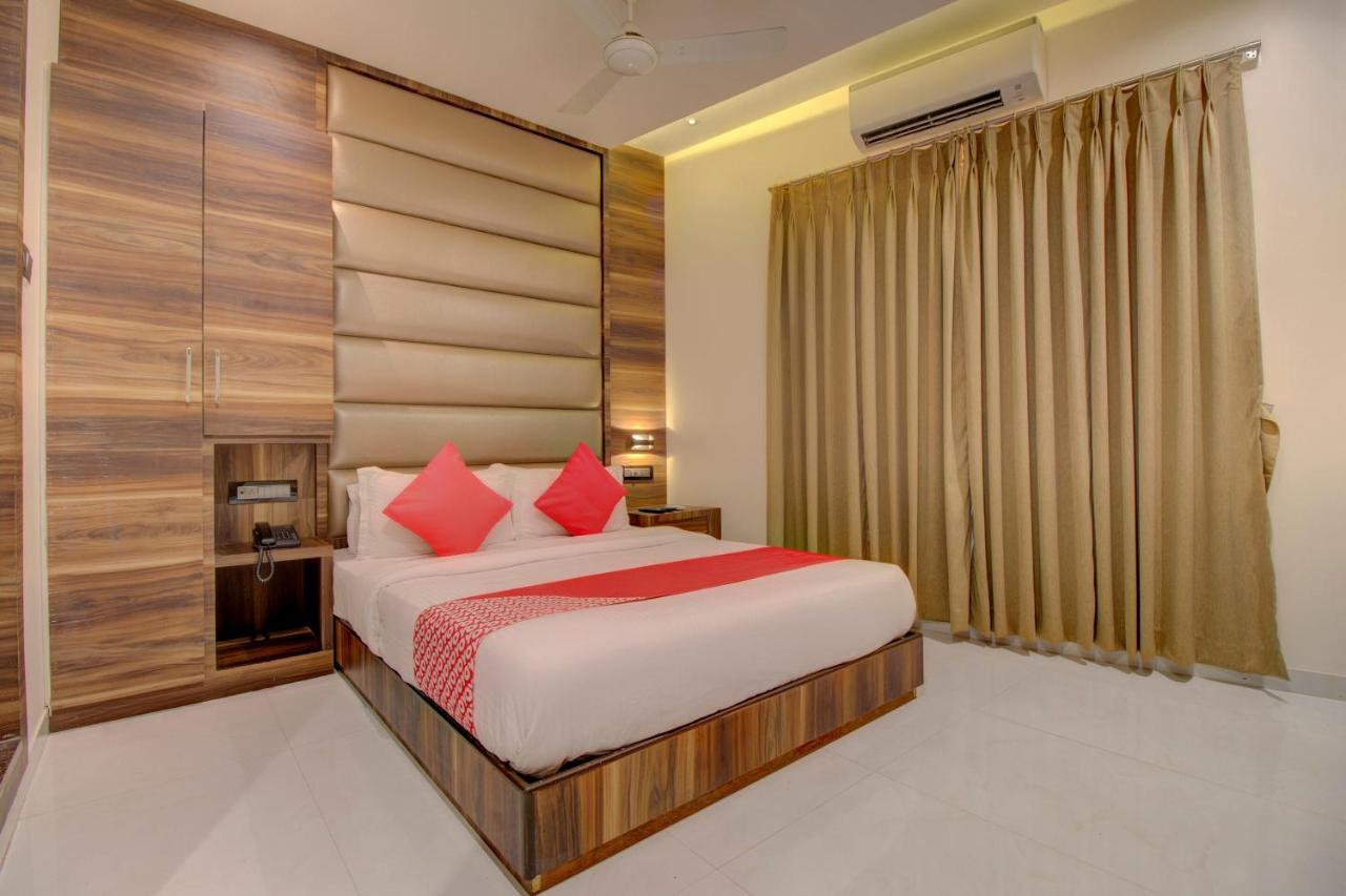 Oyo 76180 Hotel Meriton Mumbai Exterior photo