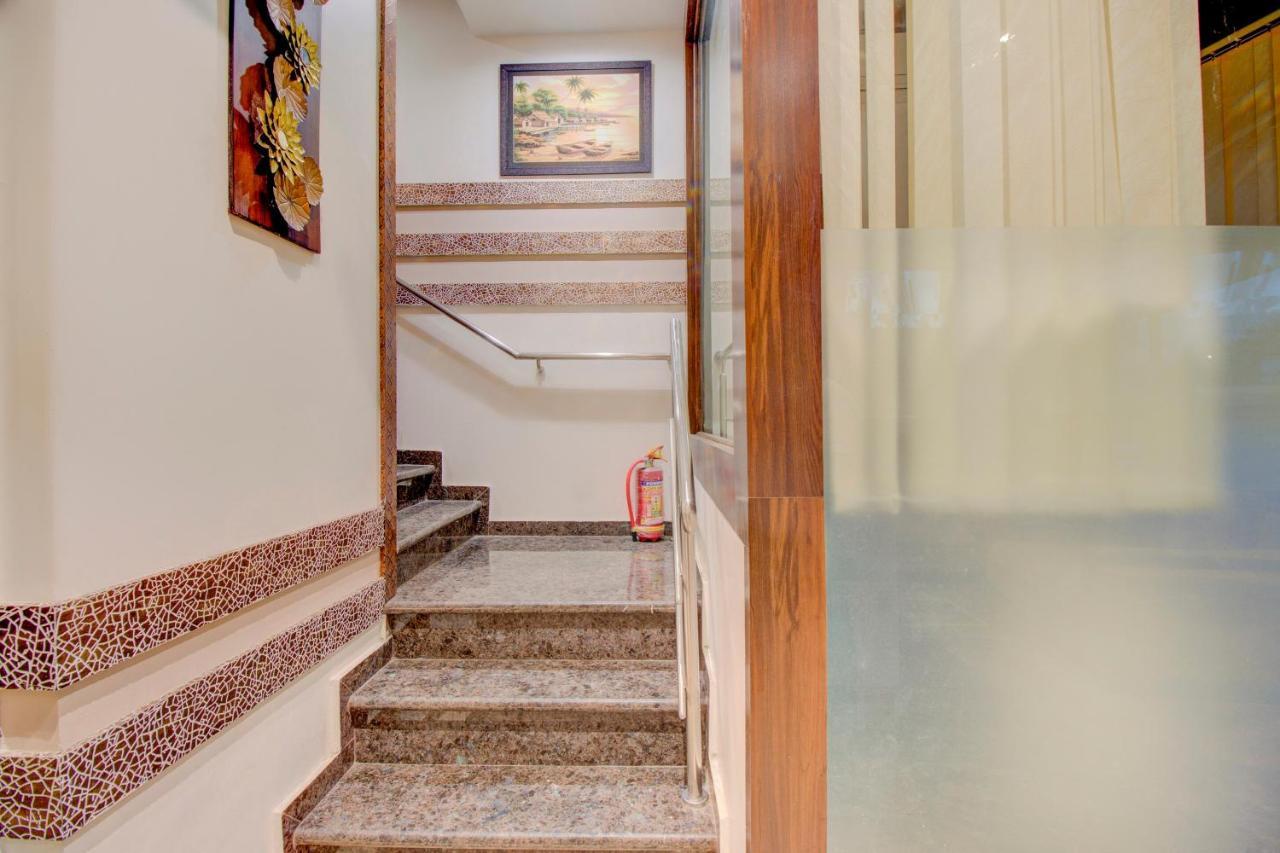 Oyo 76180 Hotel Meriton Mumbai Exterior photo