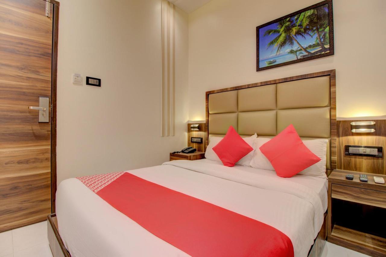 Oyo 76180 Hotel Meriton Mumbai Exterior photo