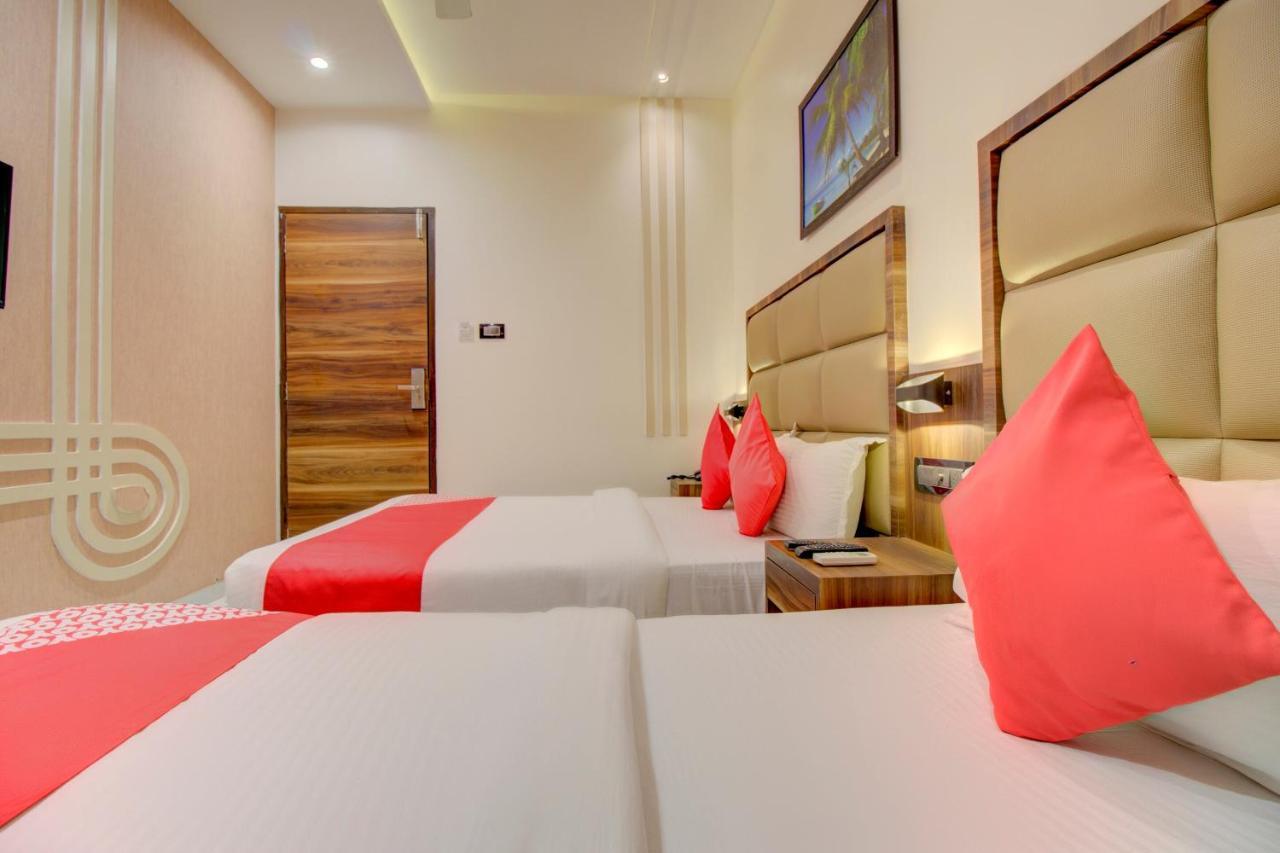 Oyo 76180 Hotel Meriton Mumbai Exterior photo